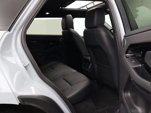 Used 2024 Land Rover Range Rover Evoque S AWD/4WD image 18