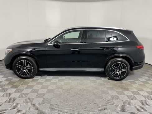 Used 2026 Mercedes-Benz GLC 300 image 2