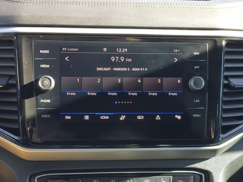 Used 2021 Volkswagen Atlas Cross Sport SEL image 22