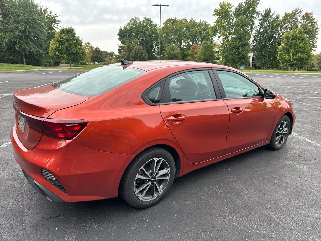 Used 2023 Kia Forte LXS w/ LXS Technology Package FWD image 4