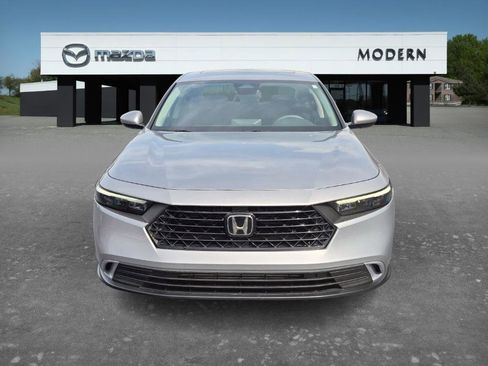 Used 2023 Honda Accord EX image 8