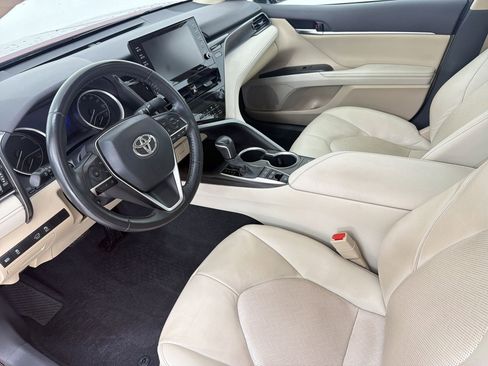 Used 2021 Toyota Camry XLE FWD image 4