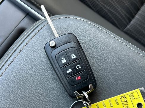Used 2014 Chevrolet Impala LT FWD image 25