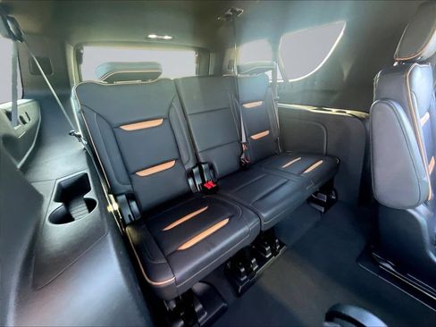 Used 2023 GMC Yukon XL AT4 w/ AT4 Premium Package AWD/4WD image 28