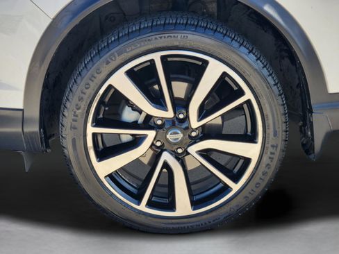 Used 2017 Nissan Rogue Sport SL w/ SL Premium Package image 10