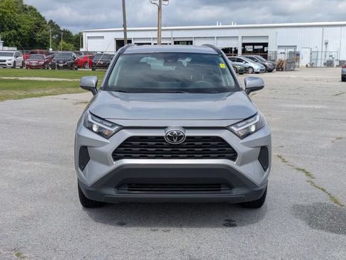 Used 2025 Toyota RAV4 XLE FWD image 8