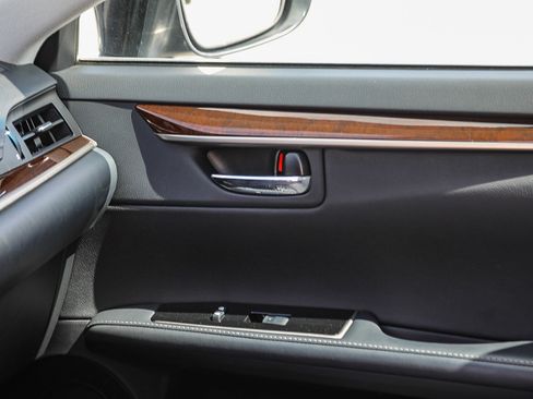 Used 2017 Lexus ES 350 FWD image 21