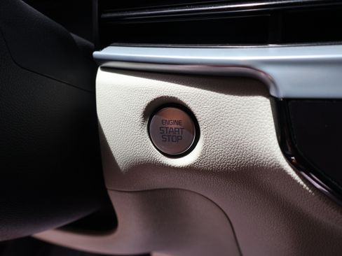 Used 2024 Kia Sorento SX AWD/4WD image 25