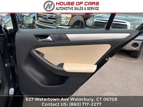 Used 2018 Volkswagen Jetta SE image 52