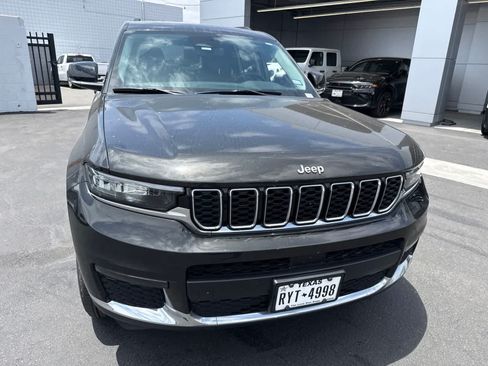 Used 2022 Jeep Grand Cherokee L Limited AWD/4WD image 6