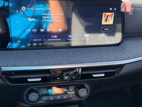 New 2026 Nissan Kicks SV w/ SV Premium Package FWD image 19