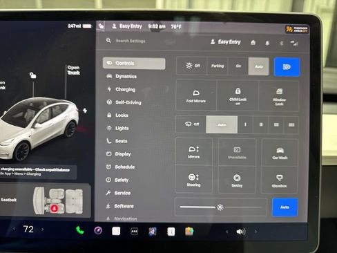 Used 2021 Tesla Model Y Long Range image 11