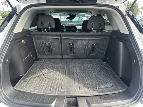 Used 2024 Chevrolet TrailBlazer LT w/ LT Cold Weather Package FWD image 32