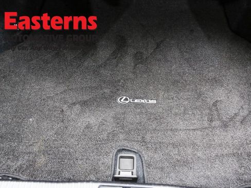 Used 2018 Lexus ES 350 w/ Luxury Package w/Wood Trim image 9