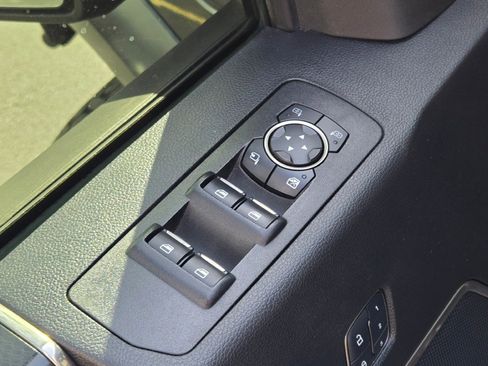 Used 2017 Ford F150 Raptor w/ Equipment Group 802A Luxury image 21