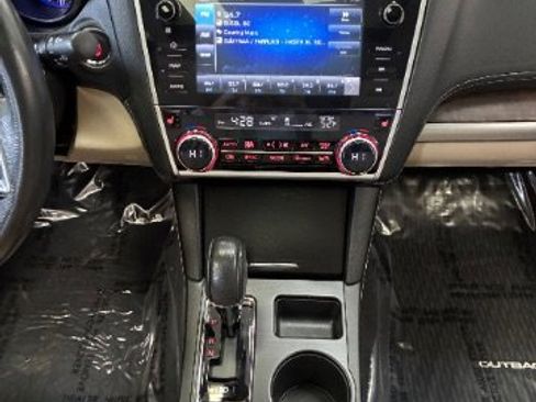 Used 2018 Subaru Outback 2.5i Limited image 29