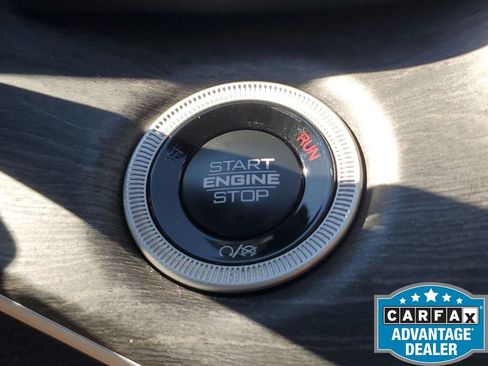 Used 2025 Jeep Grand Cherokee Limited image 40