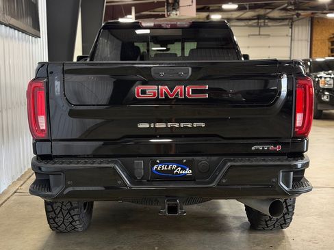 Used 2020 GMC Sierra 2500 AT4 w/ AT4 Premium Package AWD/4WD image 4