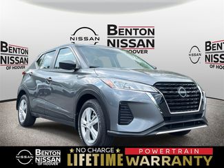 Used 2024 Nissan Kicks S image 1