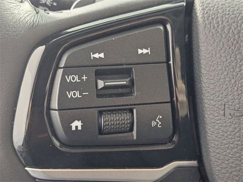 Used 2025 Honda Odyssey Touring image 17