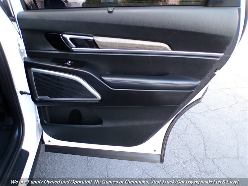 Used 2022 Kia Telluride EX w/ EX Premium Package FWD image 28