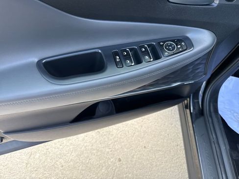 Used 2023 Hyundai Santa Fe Limited image 18