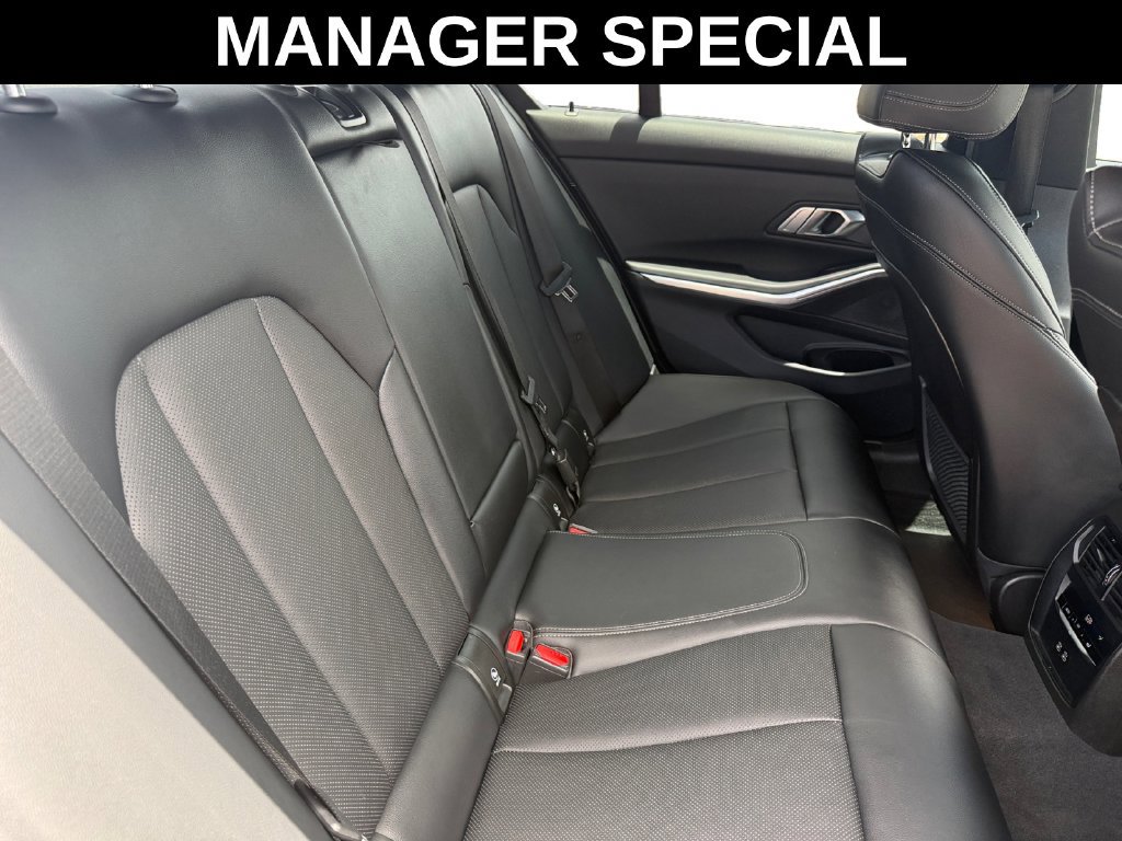 Used 2023 BMW 330i Sedan w/ Convenience Package RWD image 17