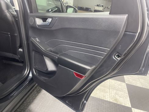 Used 2022 Ford Escape SEL w/ Technology Package image 19