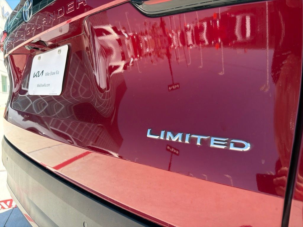 Used 2024 Toyota Grand Highlander FWD image 17