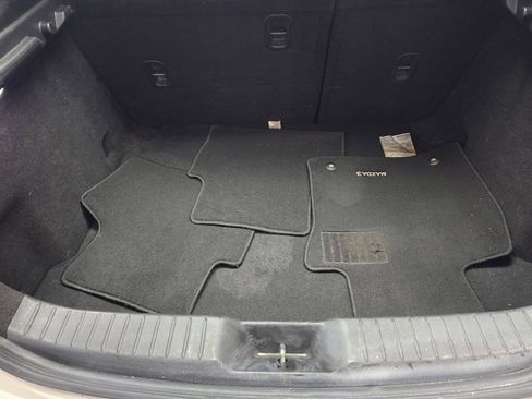 Used 2020 MAZDA MAZDA3 Hatchback FWD image 31