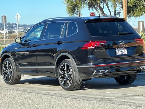 Certified 2022 Volkswagen Tiguan SEL R-Line image 6