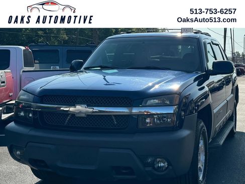 Used 2002 Chevrolet Avalanche 4x4 w/ Off-Road Suspension Pkg image 1