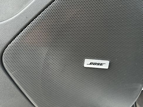 New 2025 Cadillac XT6 Luxury image 12