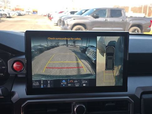 Used 2025 Toyota 4Runner TRD Off-Road Premium image 19