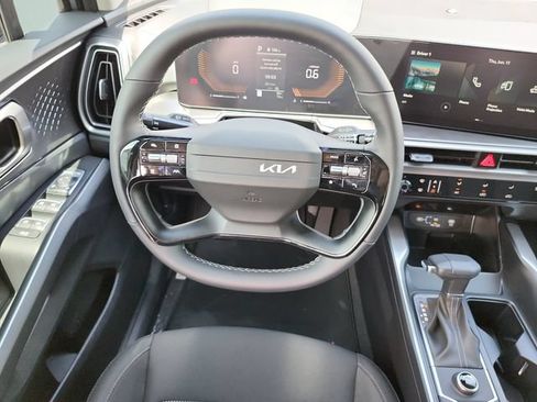 New 2026 Kia Sorento LX FWD image 15