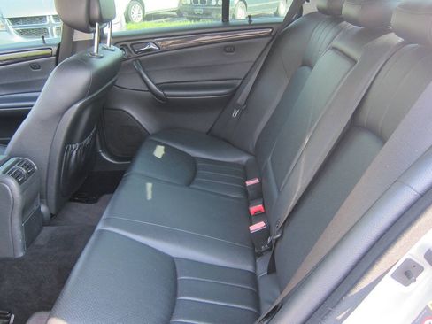 Used 2006 Mercedes-Benz C 350 4MATIC Sedan image 15