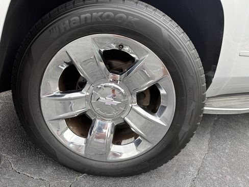 Used 2015 Chevrolet Suburban LTZ AWD/4WD image 12