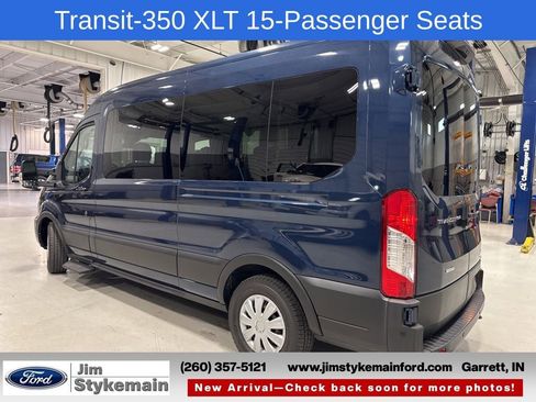 Used 2021 Ford Transit 350 XLT RWD image 3