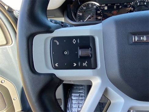 Used 2023 Land Rover Defender 110 X-Dynamic SE image 8