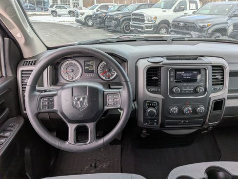 Used 2019 RAM 1500 Express image 25