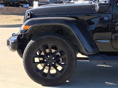 Used 2021 Jeep Wrangler Unlimited Sahara image 14