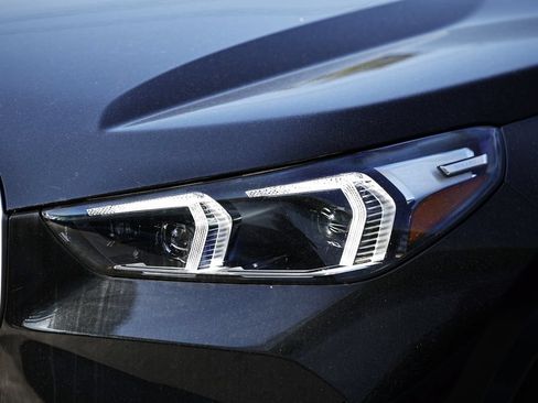 New 2026 BMW X1 xDrive28i AWD/4WD image 11