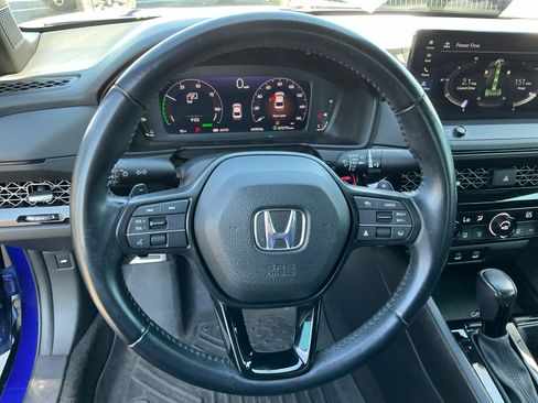 Used 2023 Honda Accord Sport image 9