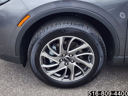 Used 2021 Lincoln Corsair AWD w/ Equipment Group 101A image 6