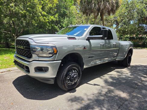Used 2022 RAM 3500 Big Horn w/ Max Tow Package AWD/4WD image 1