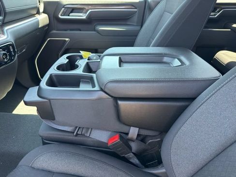 Used 2025 Chevrolet Silverado 2500 LT w/ Convenience Package AWD/4WD image 18