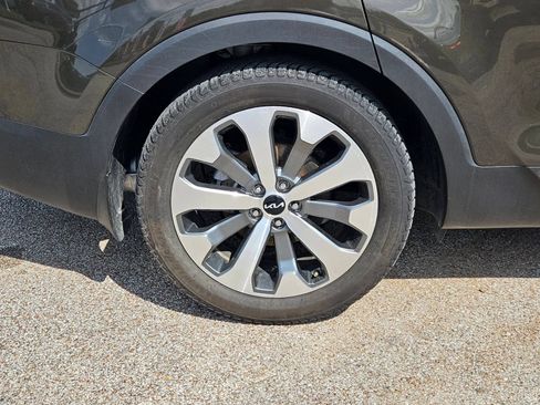Used 2022 Kia Telluride SX w/ Towing Package FWD image 34