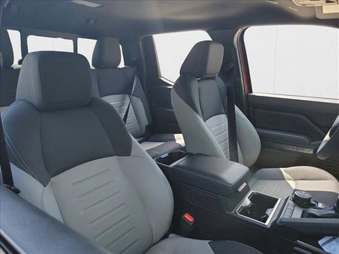 New 2025 Toyota Tacoma TRD Off-Road image 15