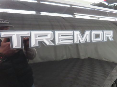 Used 2025 Ford F350 Platinum w/ Platinum Plus Package image 60