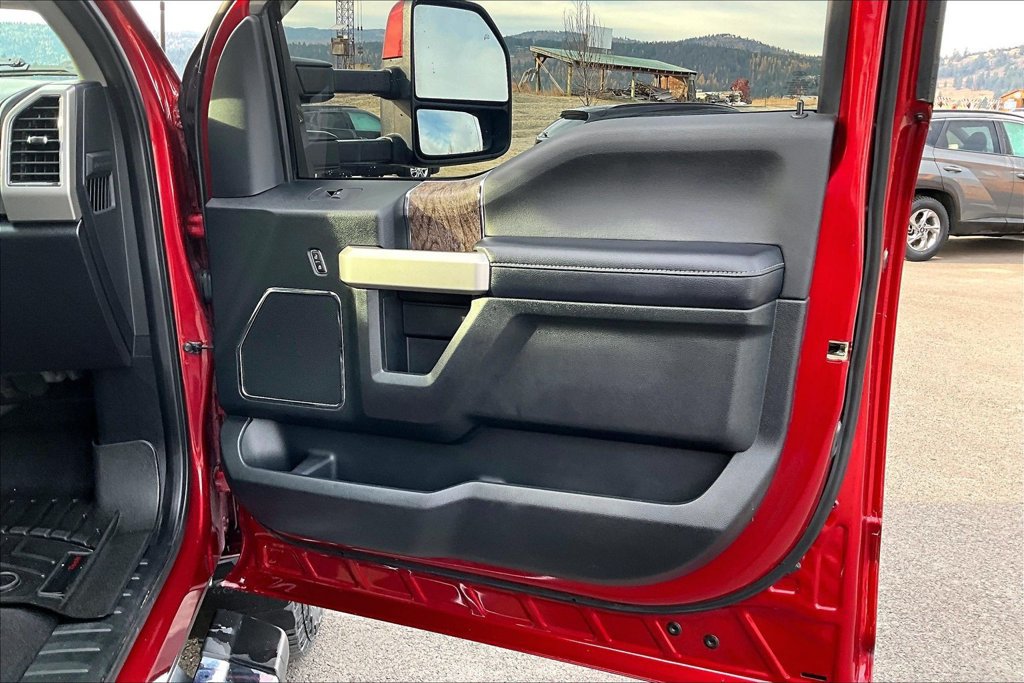 Used 2019 Ford F350 Lariat w/ Lariat Ultimate Package AWD/4WD image 24